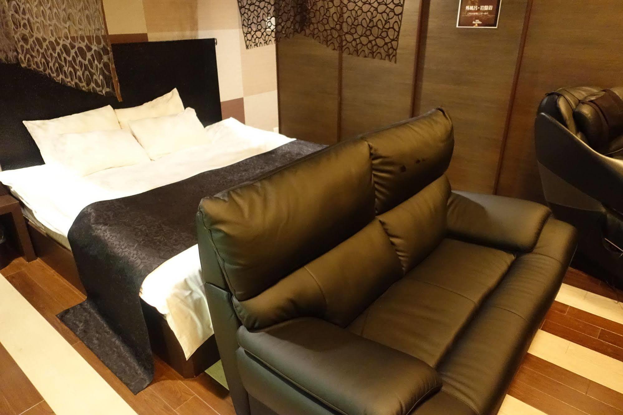 ホテル ポルト 男塾ホテルグループ (Adults Only) Himeji Extérieur photo